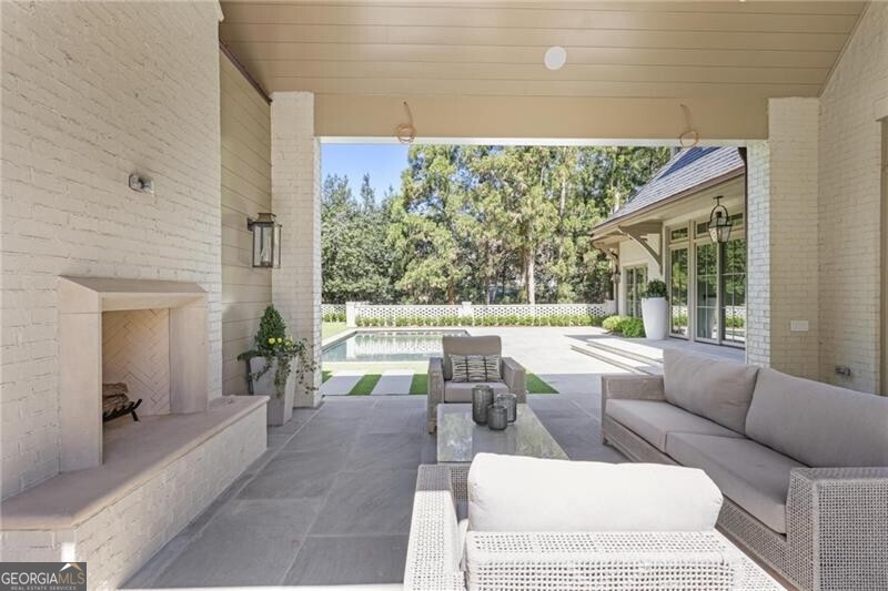 Tuxedo Park - Residential