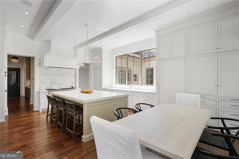 Tuxedo Park - Residential