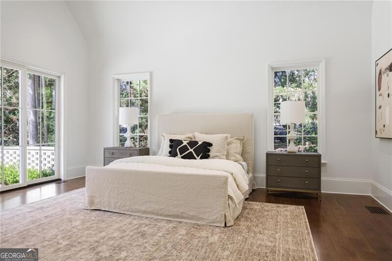 Tuxedo Park - Residential