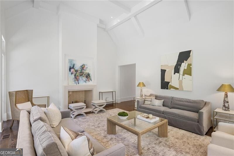 Tuxedo Park - Residential