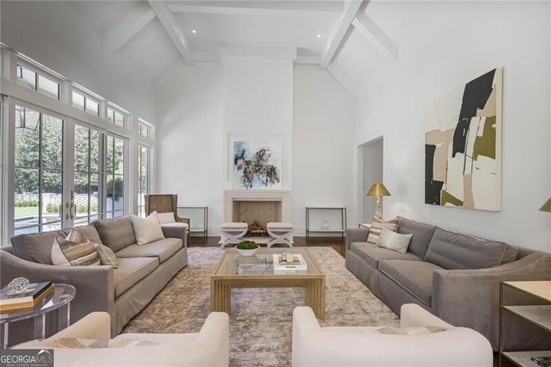 Tuxedo Park - Residential