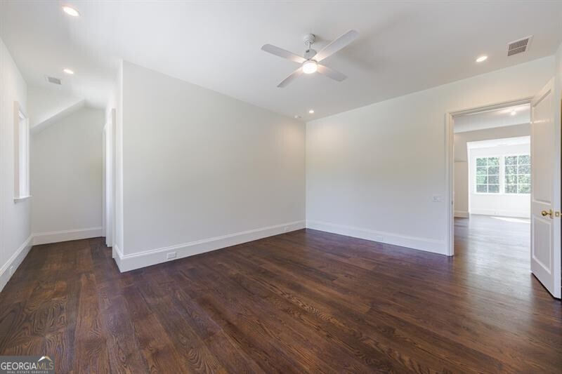 Tuxedo Park - Residential