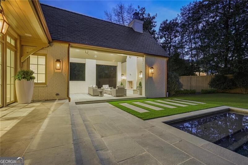 Tuxedo Park - Residential
