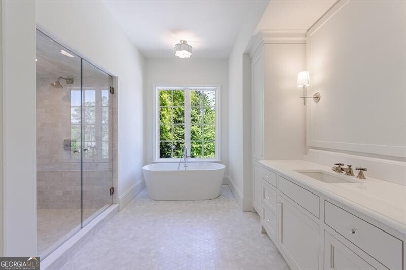 Tuxedo Park - Residential