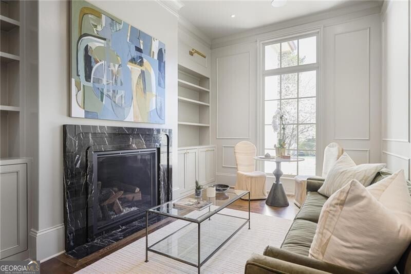 Tuxedo Park - Residential