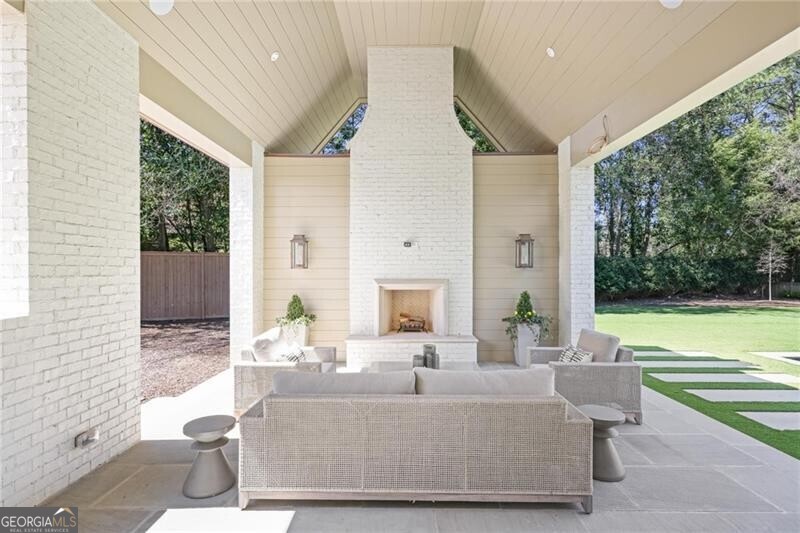 Tuxedo Park - Residential