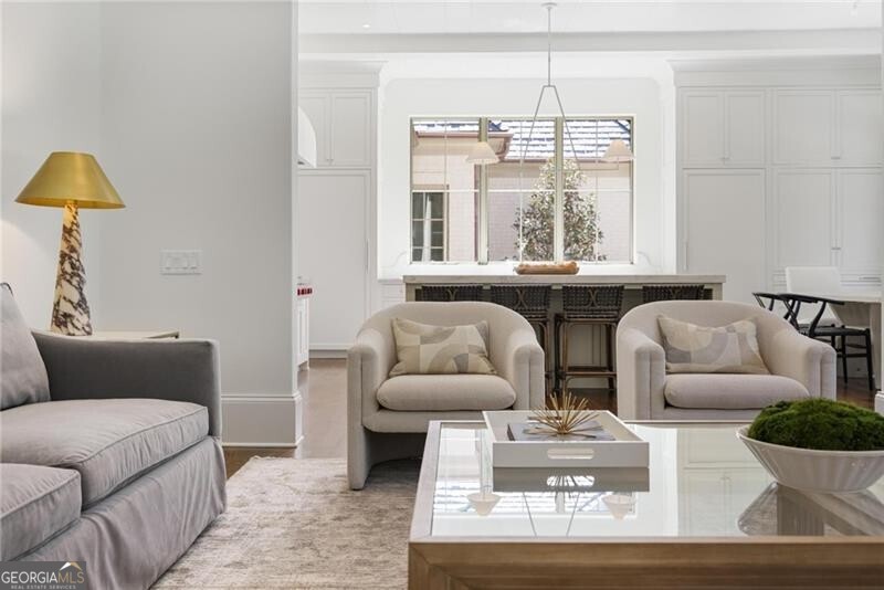 Tuxedo Park - Residential
