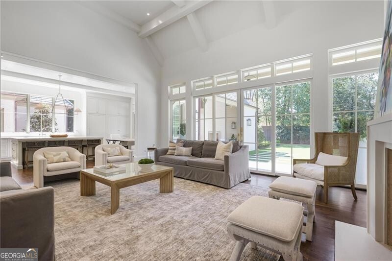 Tuxedo Park - Residential
