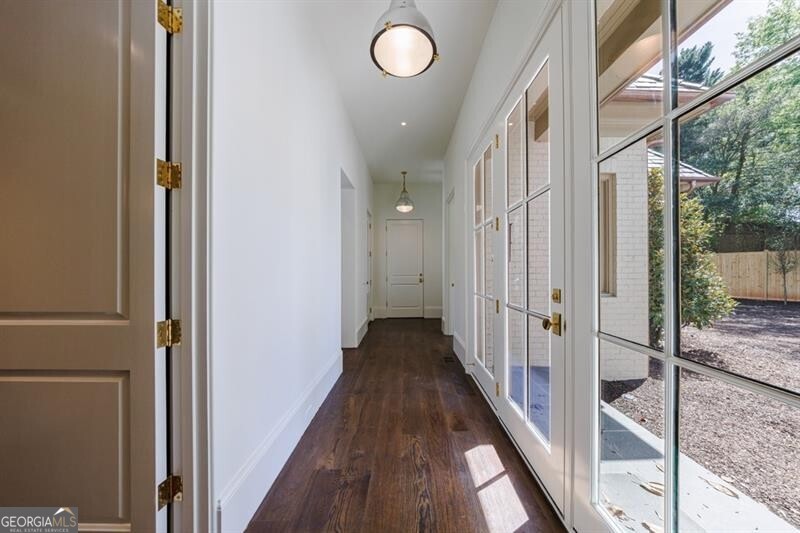 Tuxedo Park - Residential
