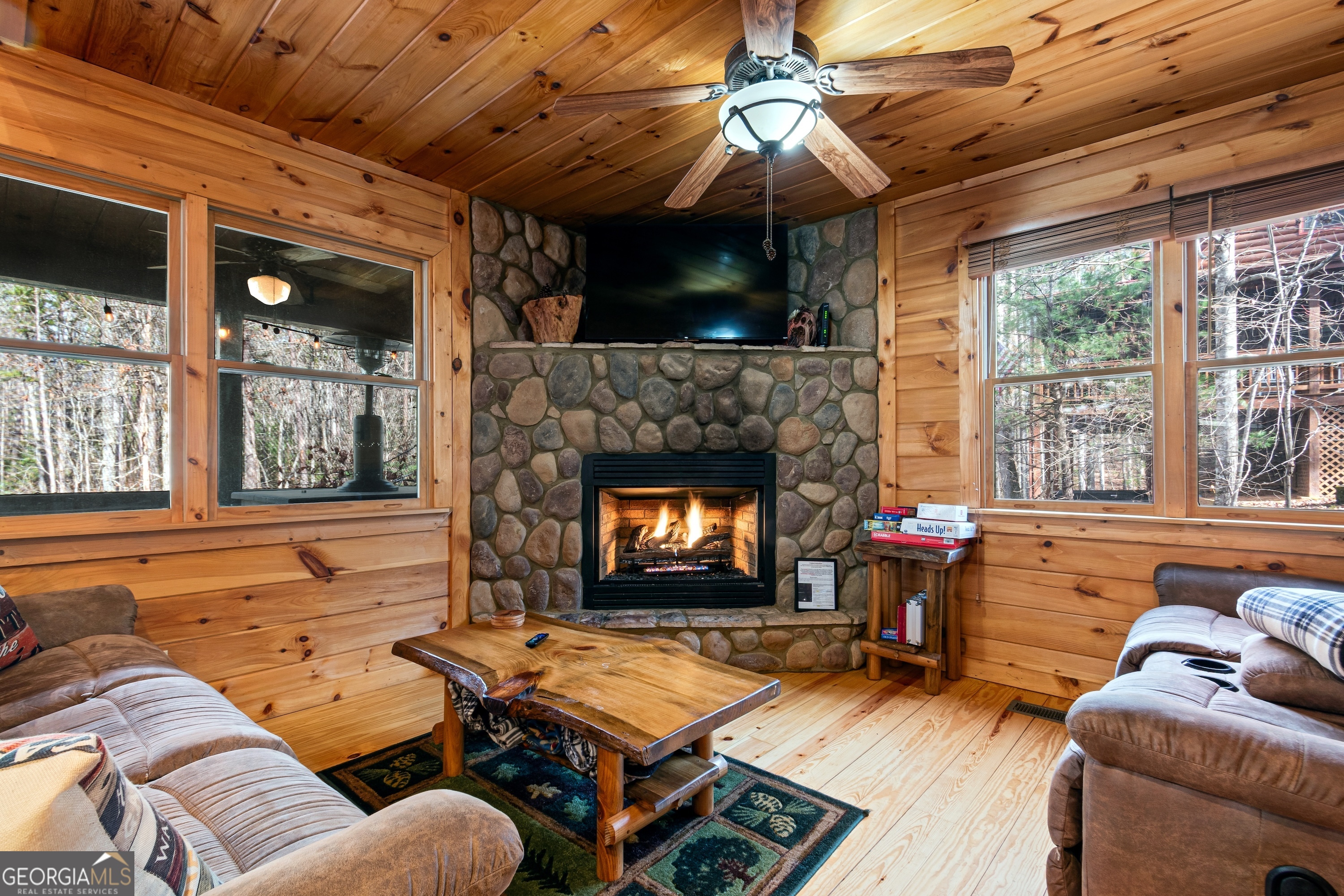 850 Mountain Lake CIR