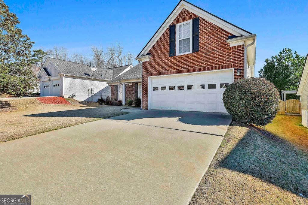 Photo of 46 Crimson Way, Newnan, GA 30265 (MLS # 10673200)