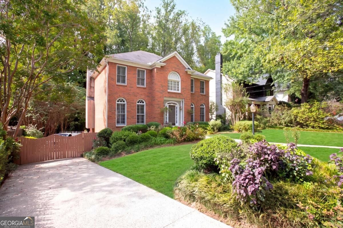1120 Hancock DR NE
