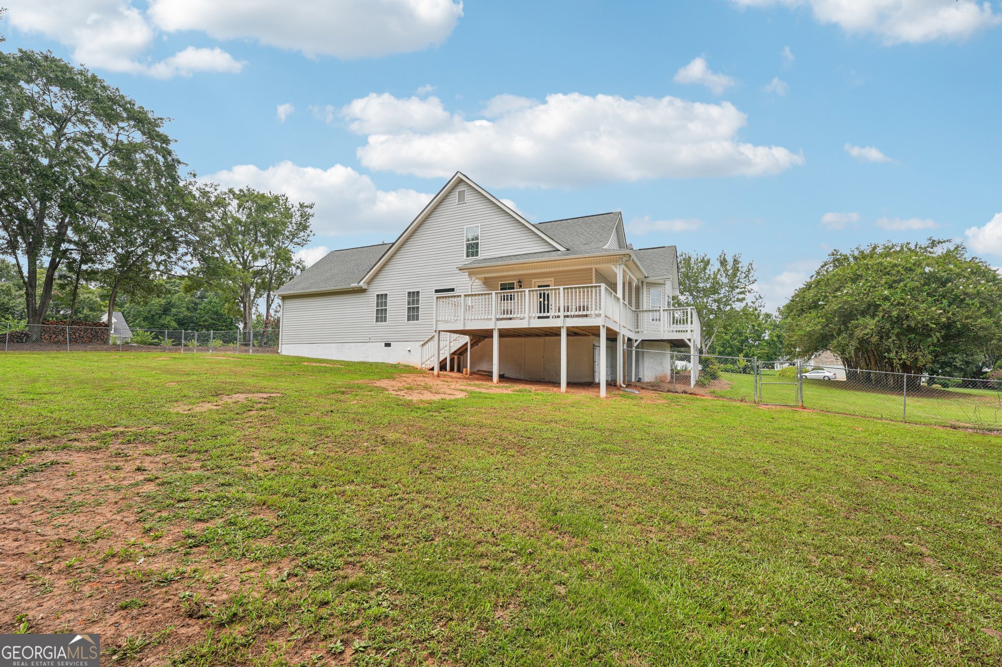 LYNNWOOD ESTATES - Residential