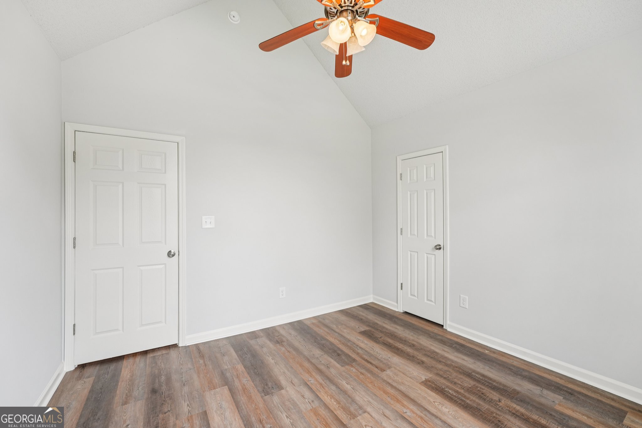 LYNNWOOD ESTATES - Residential