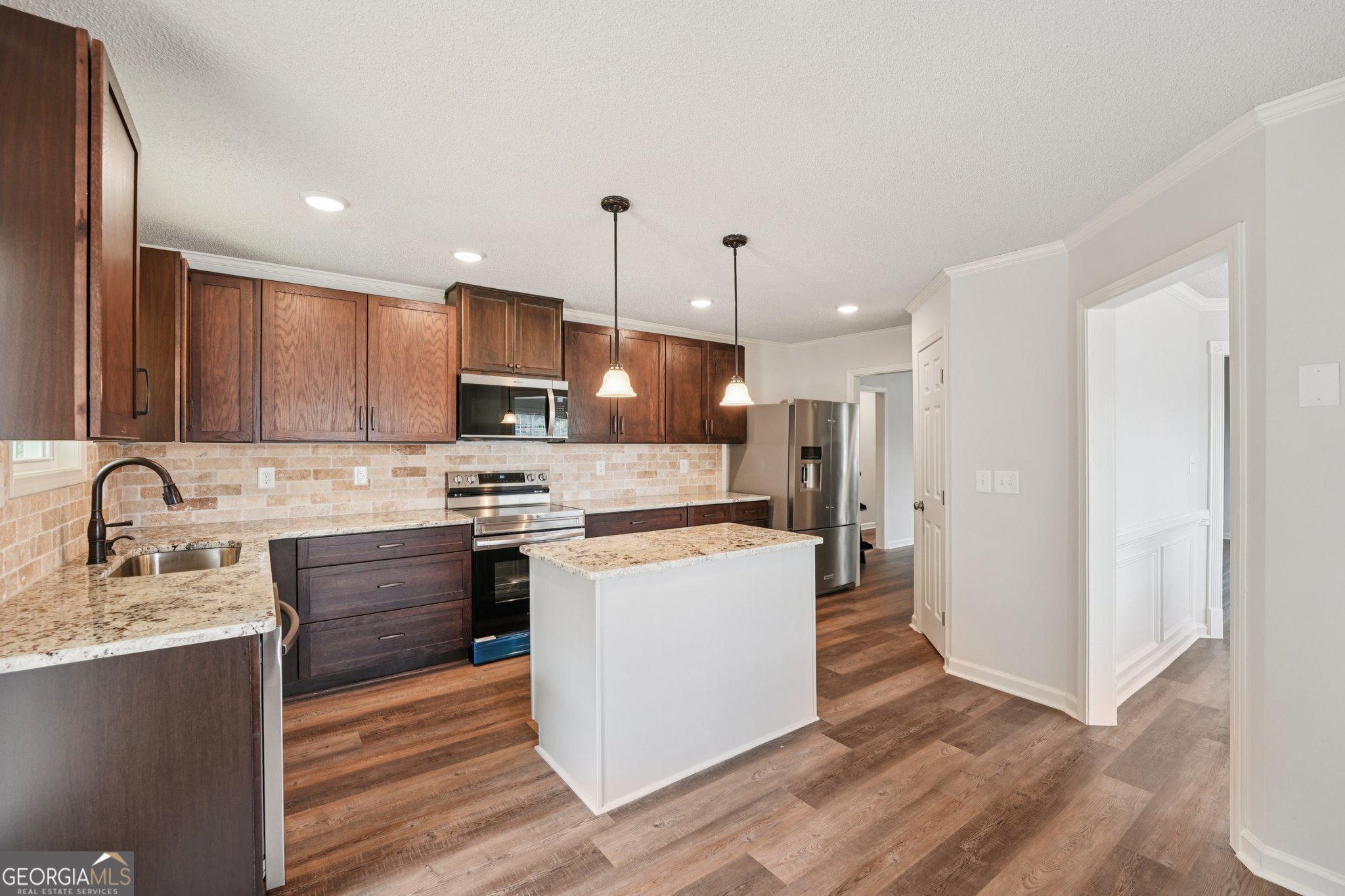 LYNNWOOD ESTATES - Residential