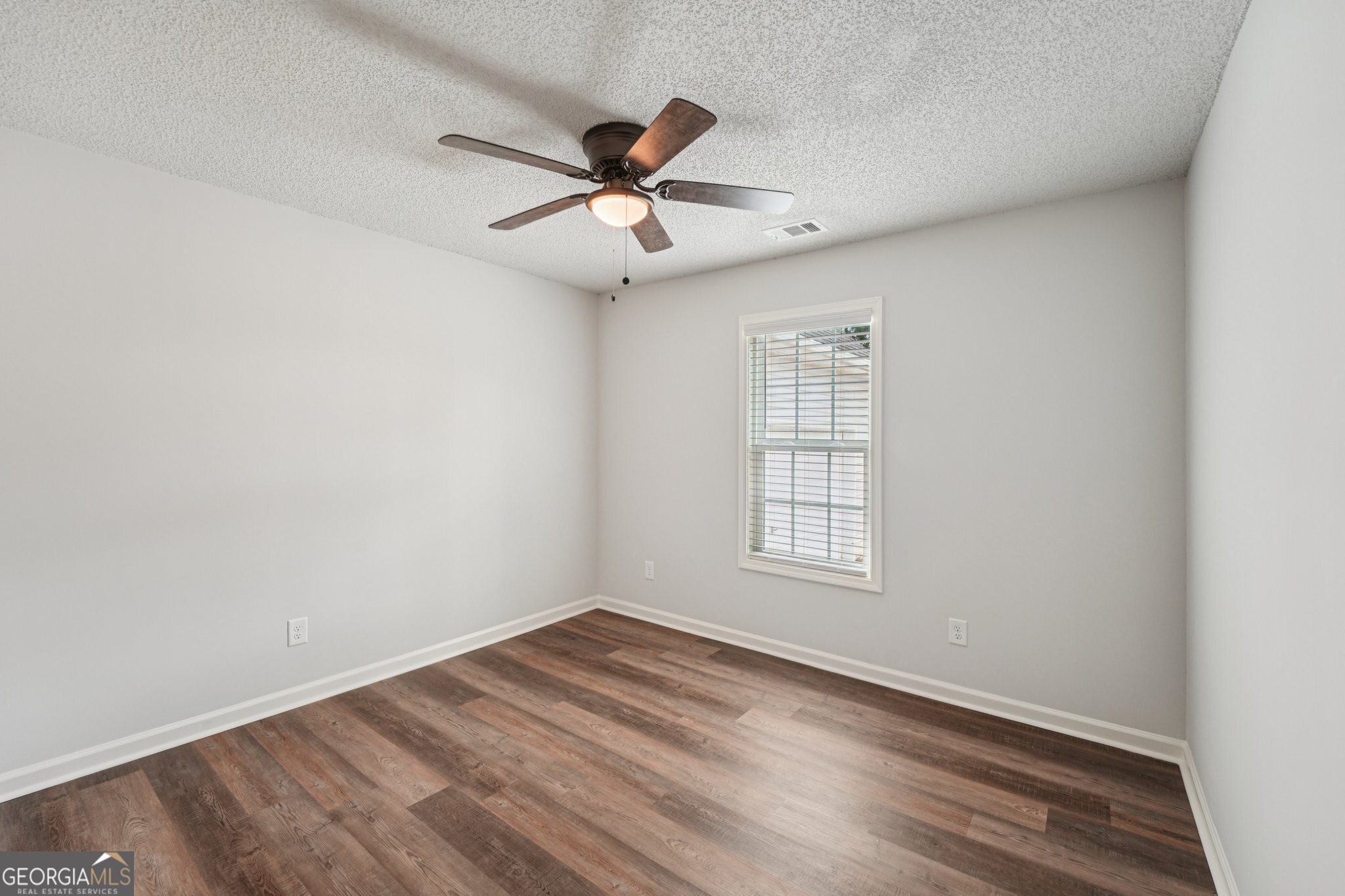 LYNNWOOD ESTATES - Residential