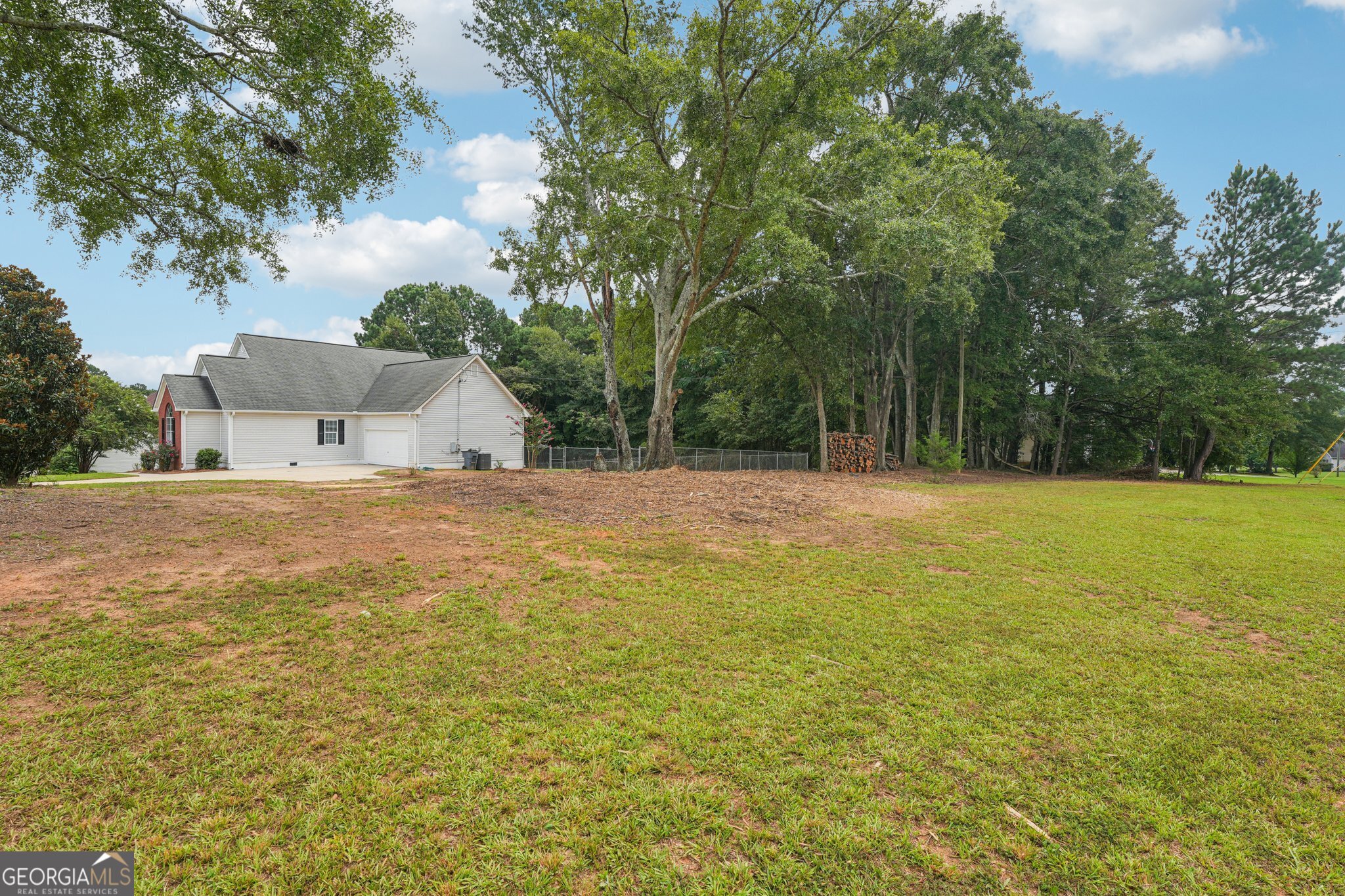 LYNNWOOD ESTATES - Residential