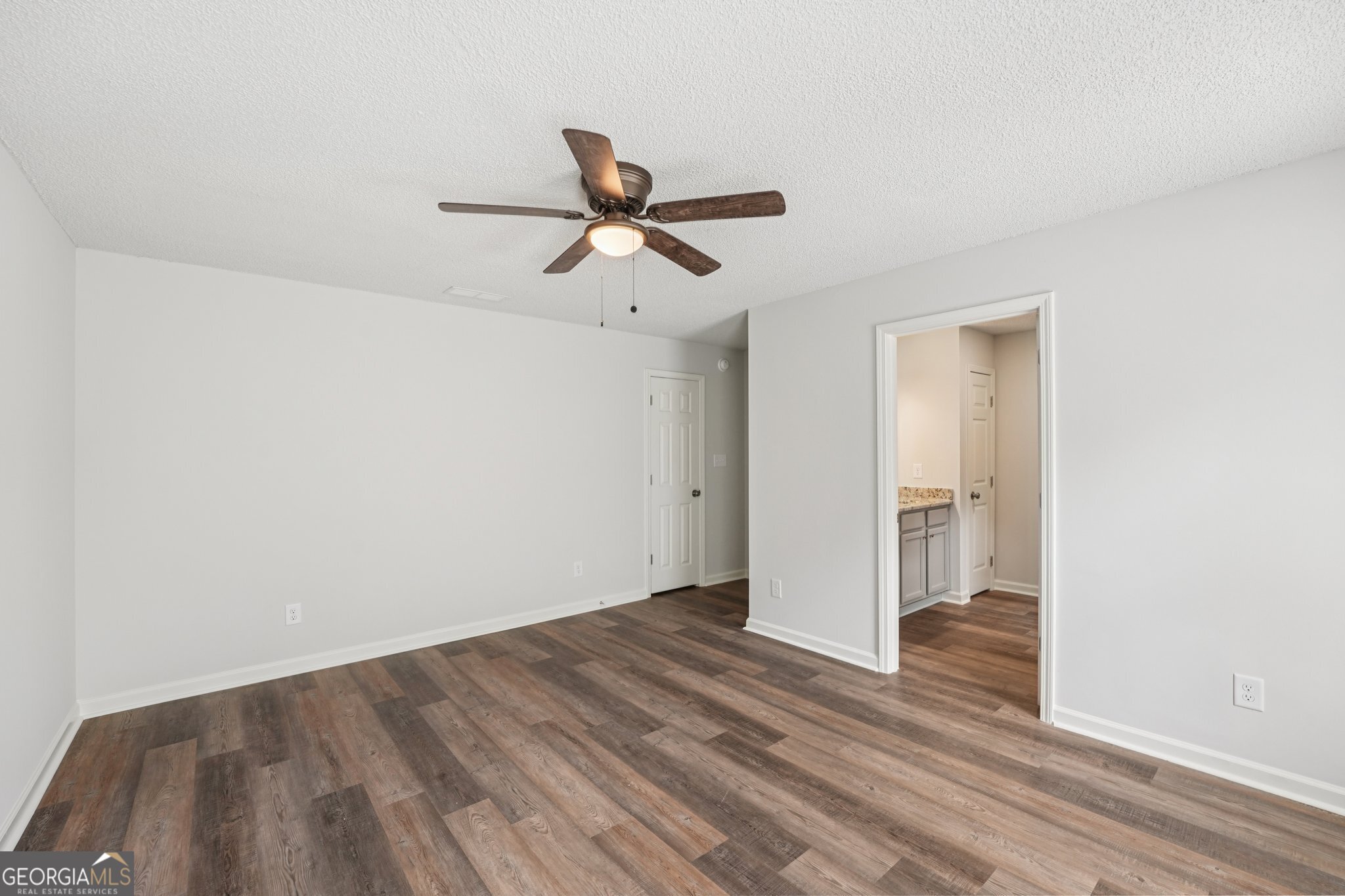 LYNNWOOD ESTATES - Residential