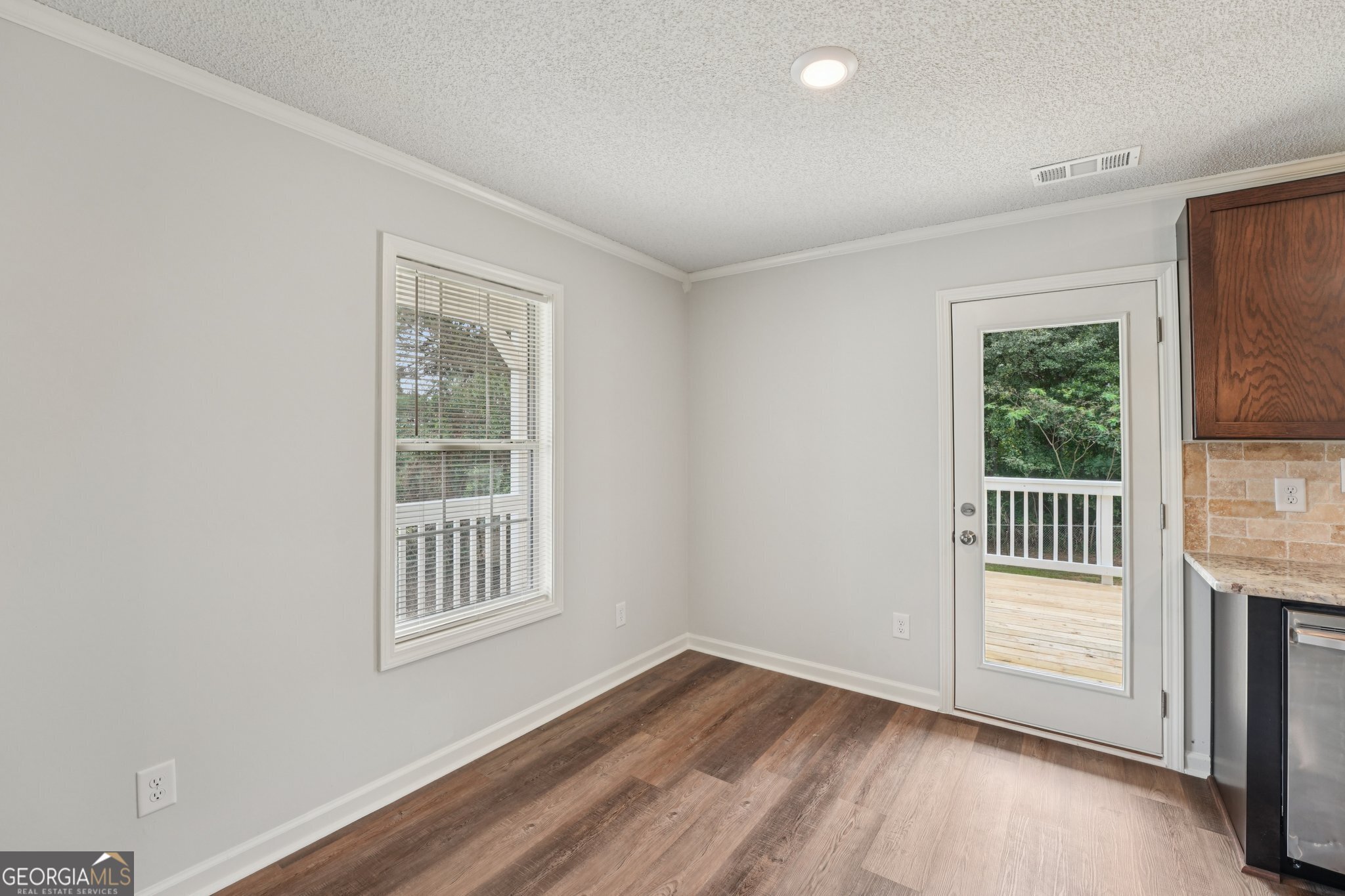 LYNNWOOD ESTATES - Residential