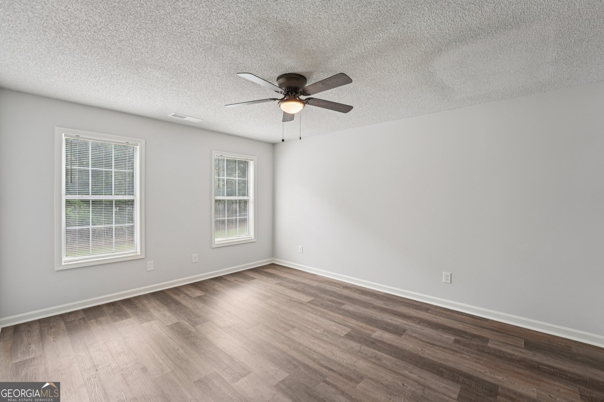 LYNNWOOD ESTATES - Residential