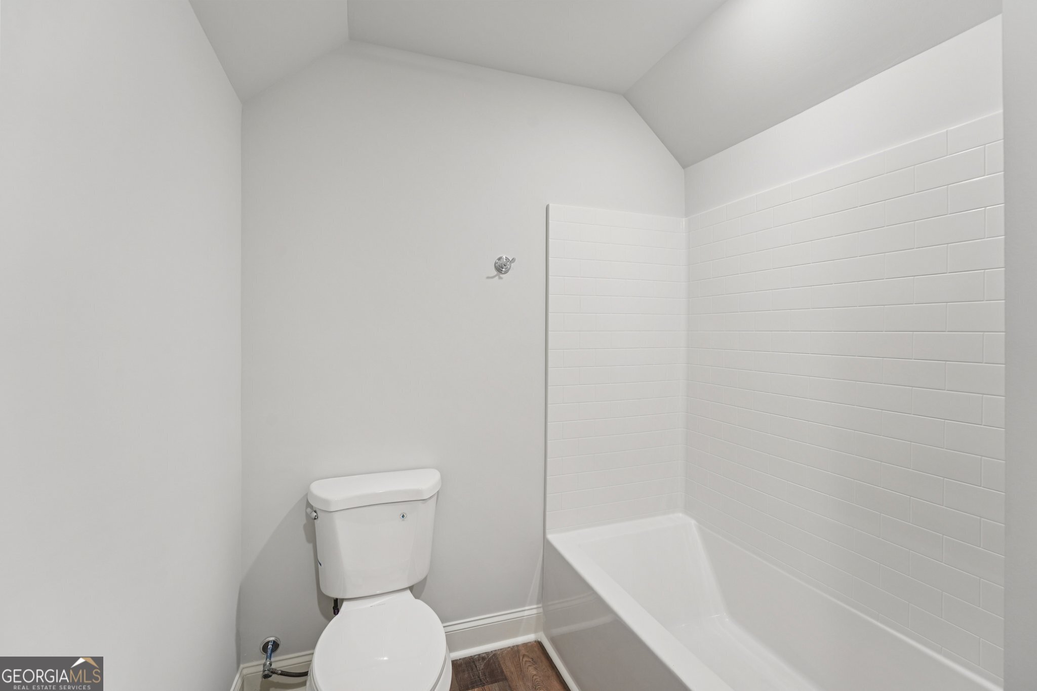 LYNNWOOD ESTATES - Residential