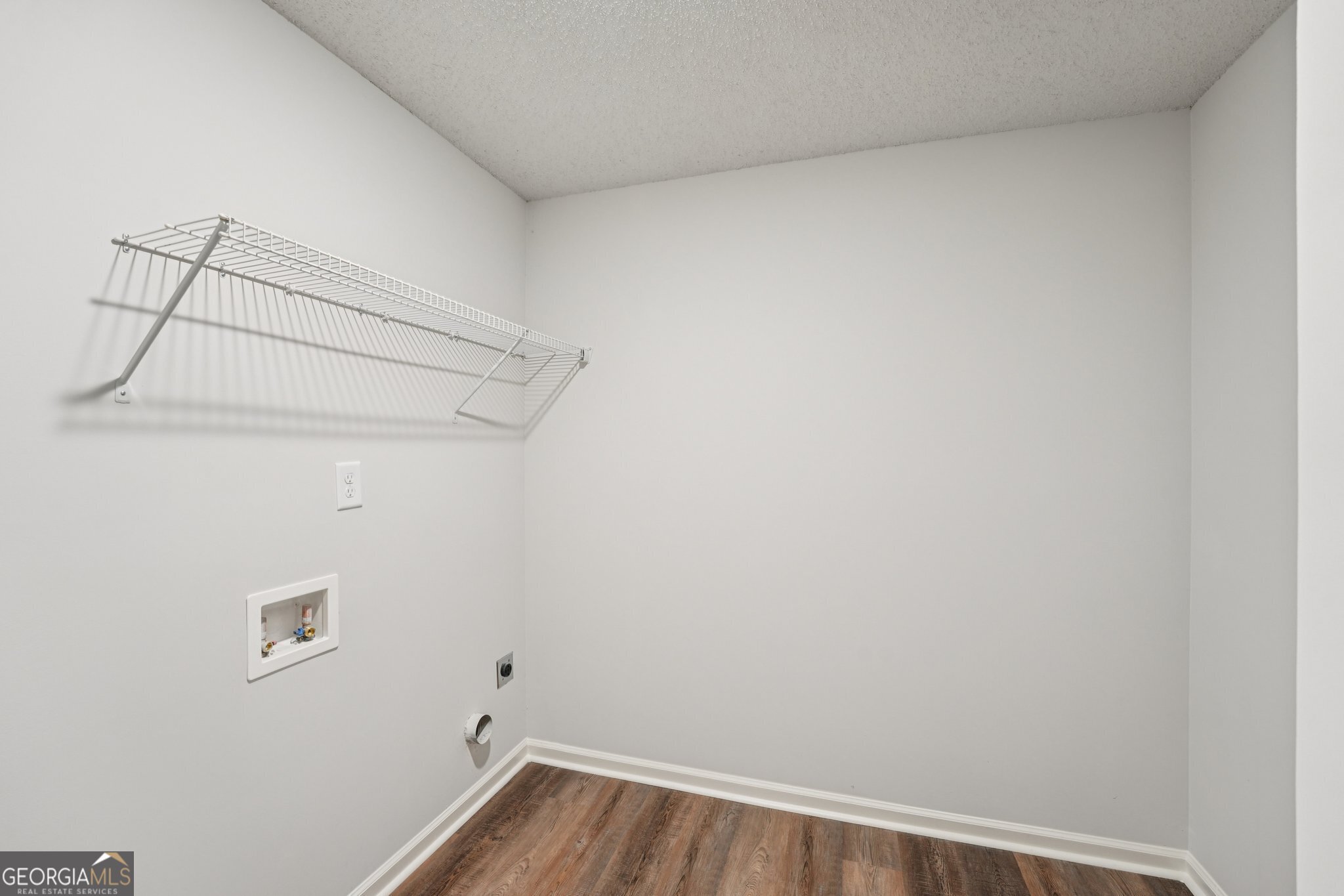 LYNNWOOD ESTATES - Residential