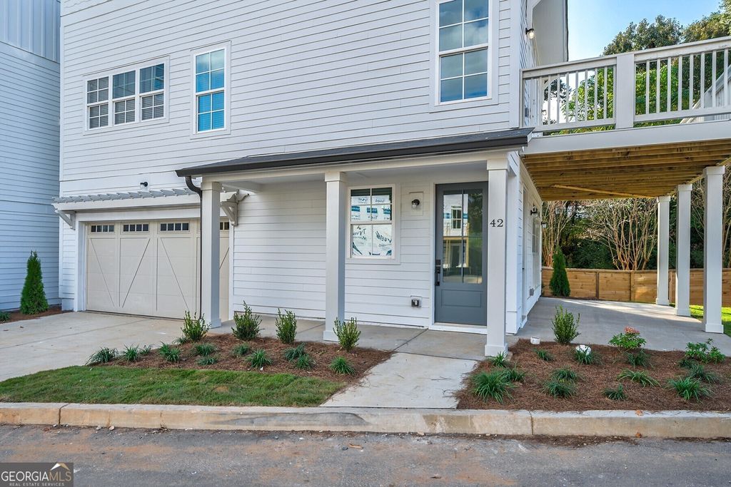 Photo of 42 Becker Place NW, Atlanta, GA 30307 (MLS # 10703306)
