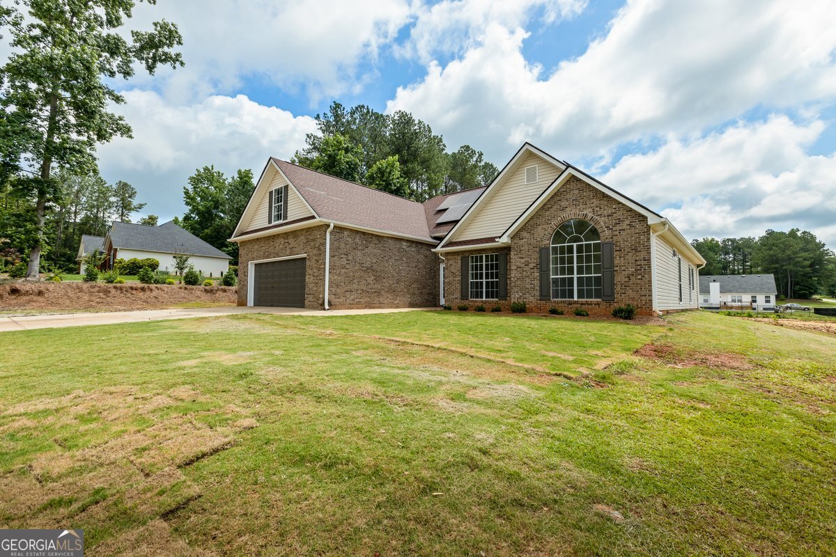 501 Llewellyn CT