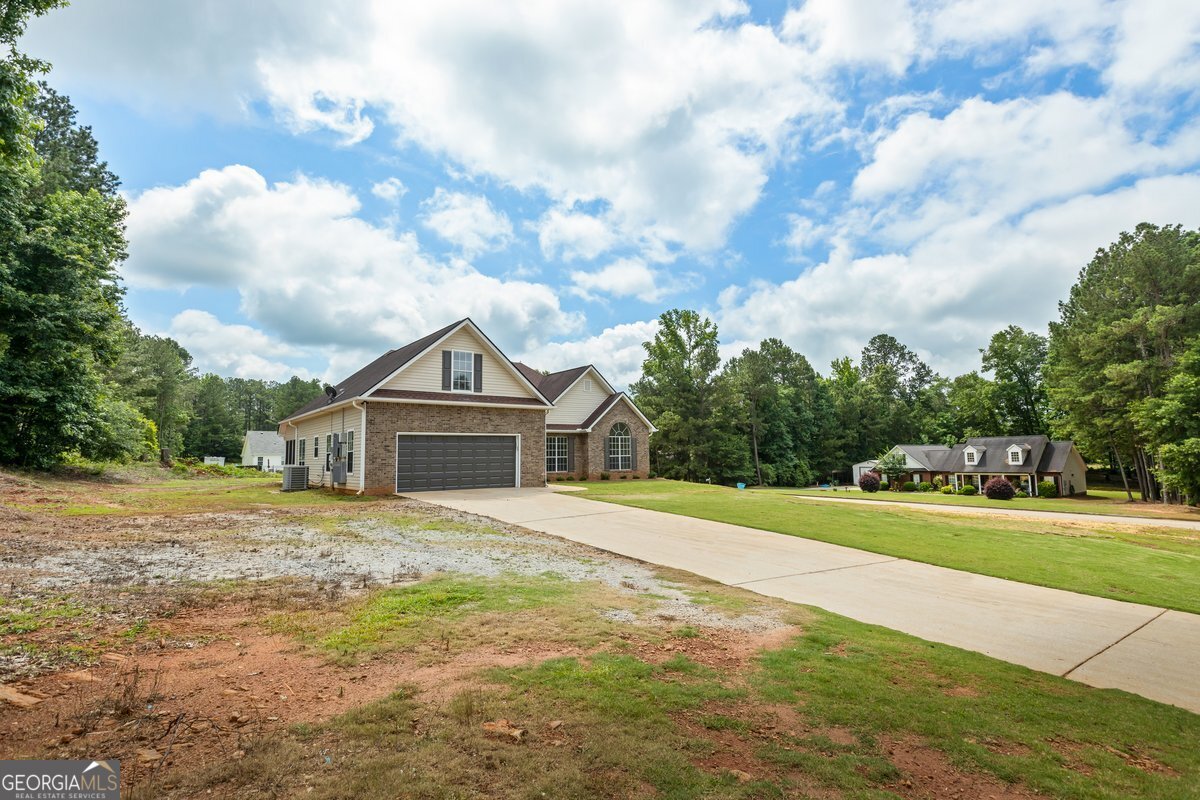 501 Llewellyn CT