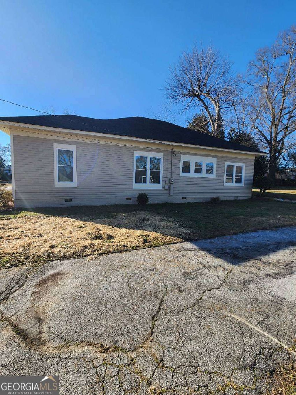 Photo of 114 Austin Avenue, Carrollton, GA 30117 (MLS # 10681203)