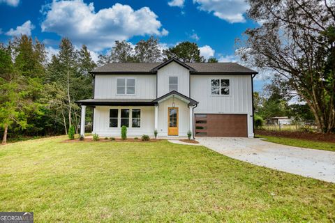 Photo of 155 Skyland Drive E, Locust Grove, GA 30248 (MLS # 10626351)