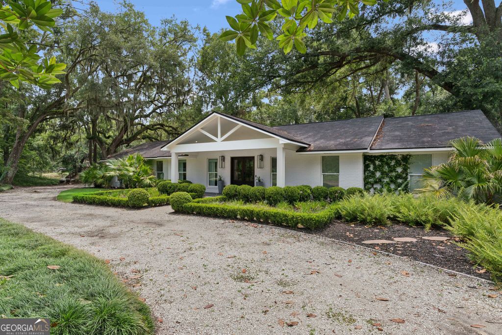 Photo of 4909 Frederica Road, St Simons Island, GA 31522 (MLS # 10791624)