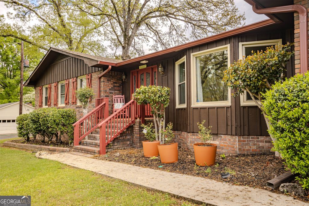 Photo of 828 N College Drive, Cedartown, GA 30125 (MLS # 10675063)