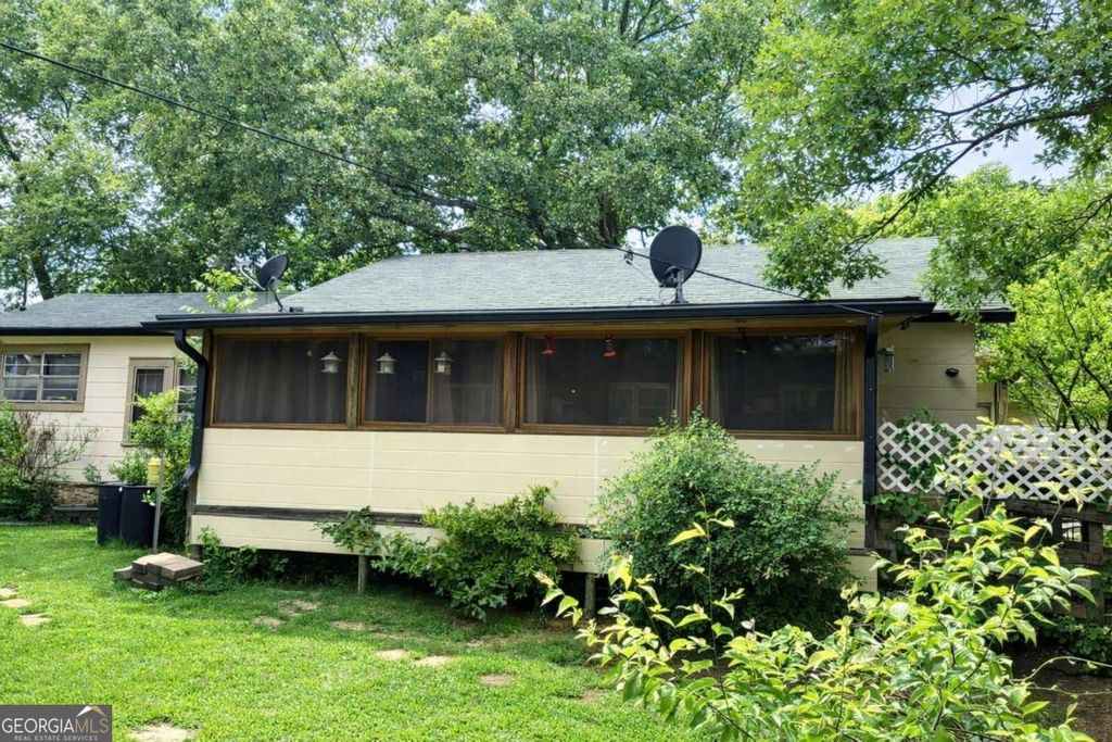 Photo of 28 8th Street, Emerson, GA 30137 (MLS # 10780409)