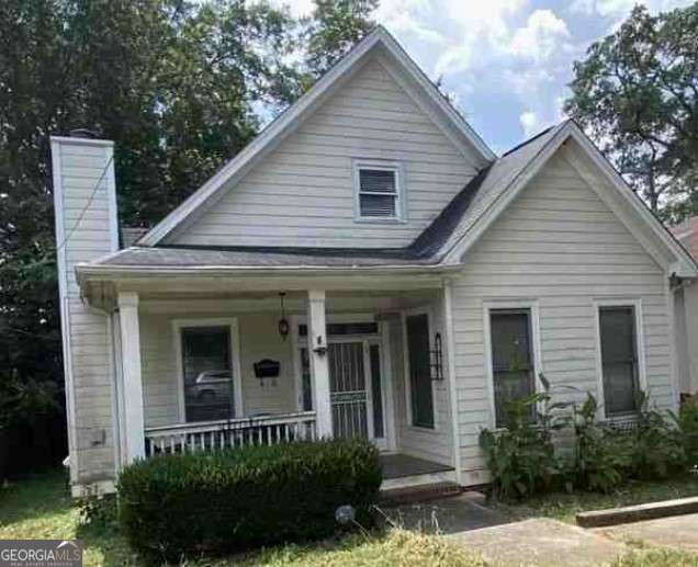 Amazing two-story, three-bedroom, three-bathroom residence in the city close to the Beltway!! Open floor plan with a fireplace in the living room, a large kitchen, a breakfast bar, and a private backyard. The main level offers hardwood flooring, the owner's suite, a guest bedroom and bath, and a laundry closet. Upstairs, you will find a private suite with ample bedroom space. This home is sold as-is and is the perfect blend of comfort and convenience for city living!! Chad Farmer with Ameris Bank is offering eligible First-time Homebuyers a great amount towards Down Payment & closing costs through the Ameris Down Payment Grant Program.