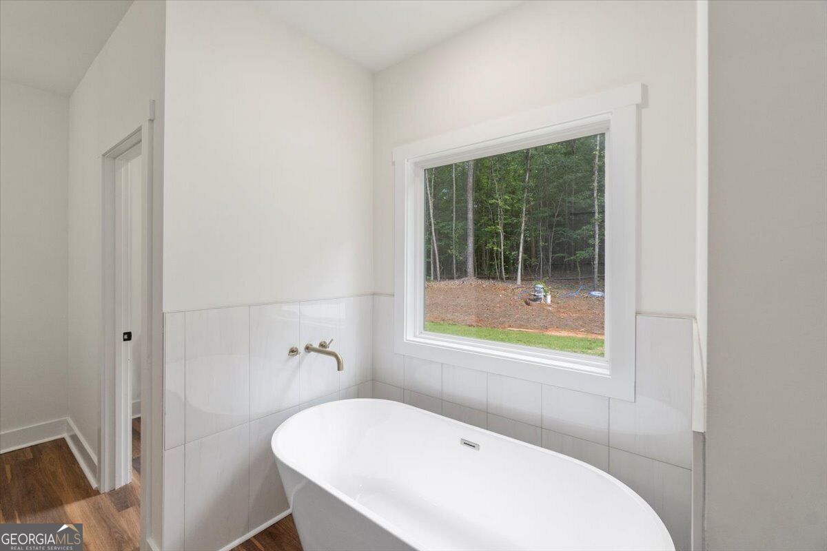 1251 Simmons RD