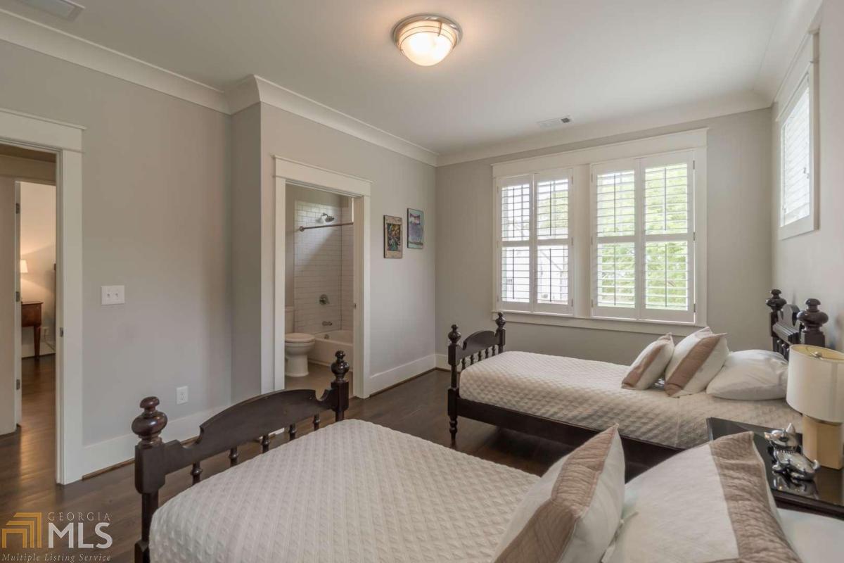 Oakhurst - Residential