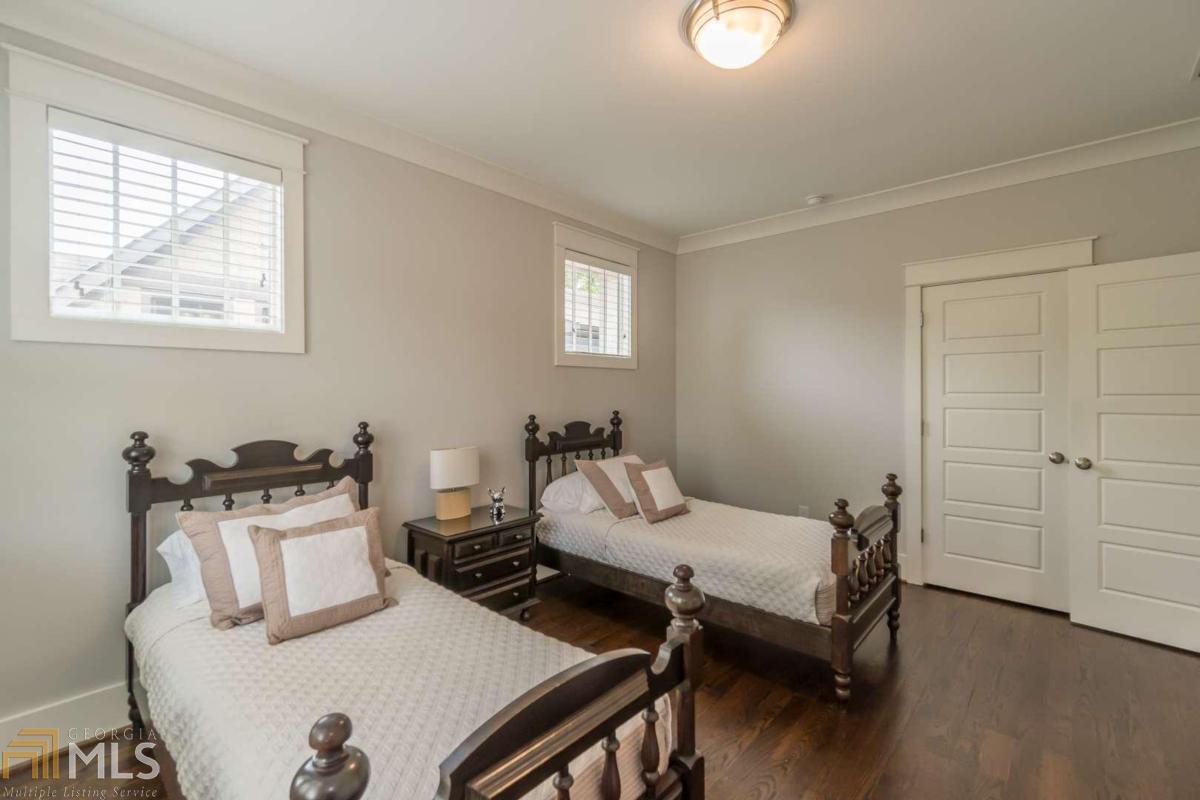 Oakhurst - Residential