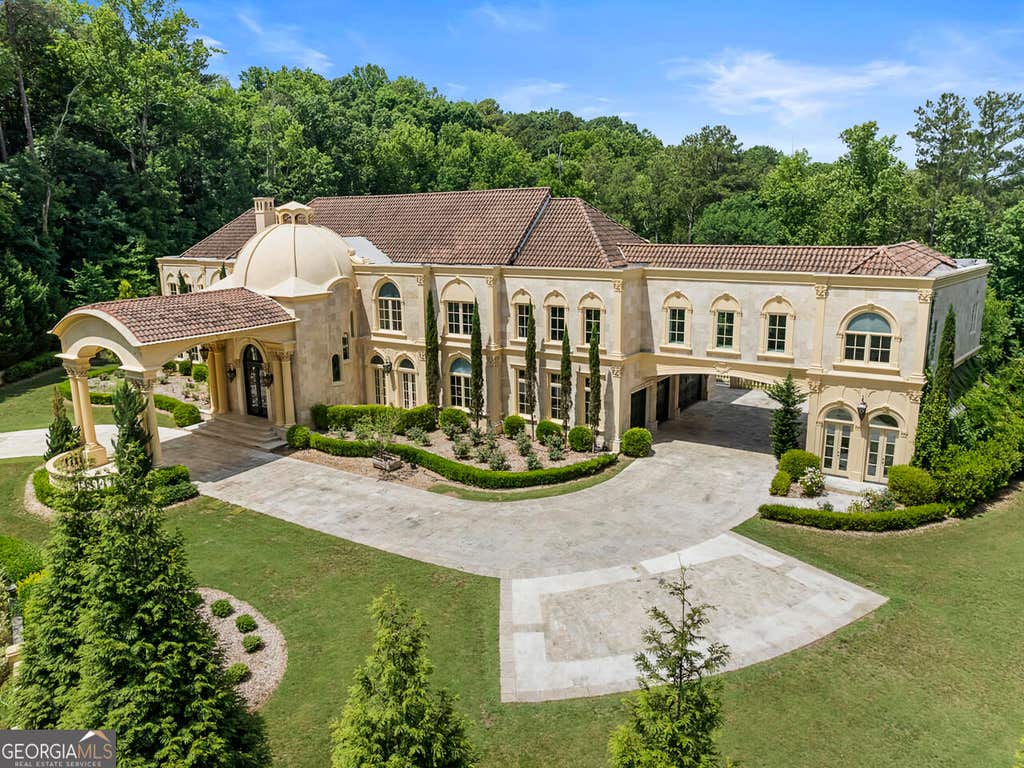 Photo of 6420 Riverside Drive NW, Sandy Springs, GA 30328 (MLS # 10800689)