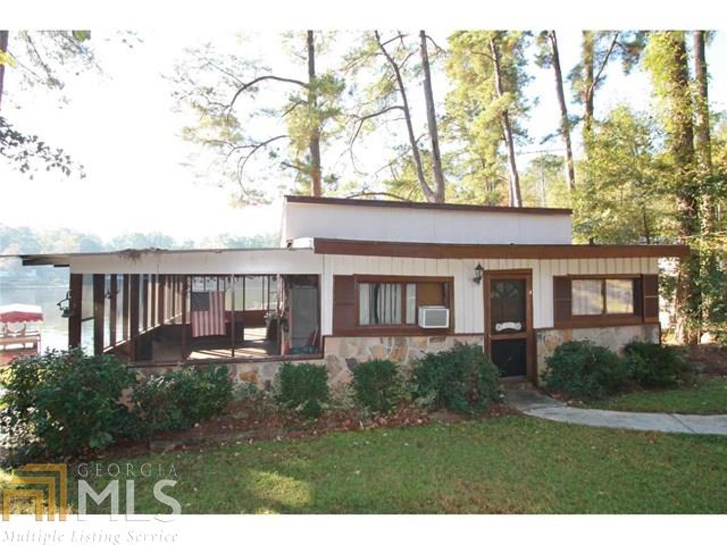 Strickland Lease - Residential