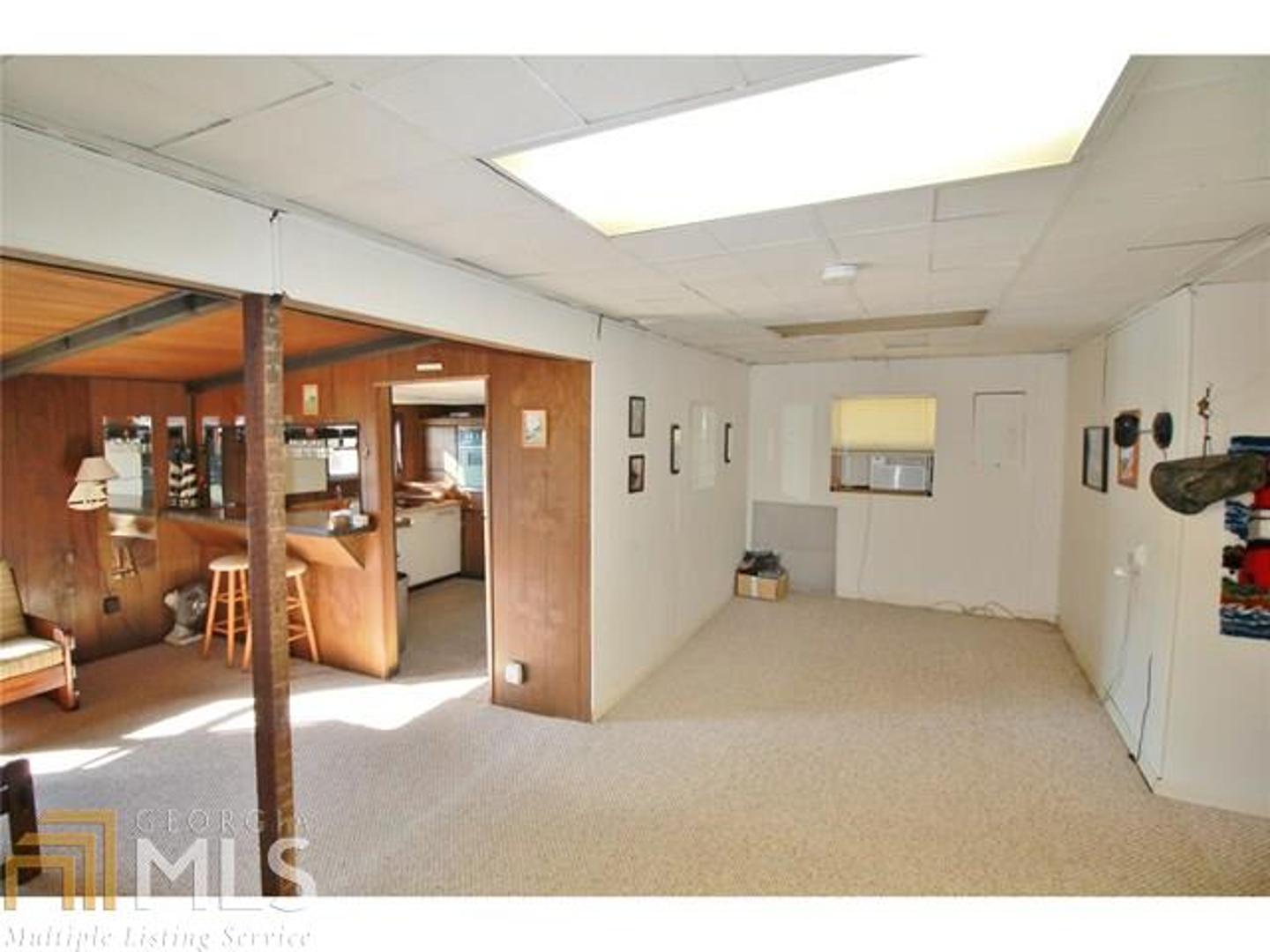 Strickland Lease - Residential