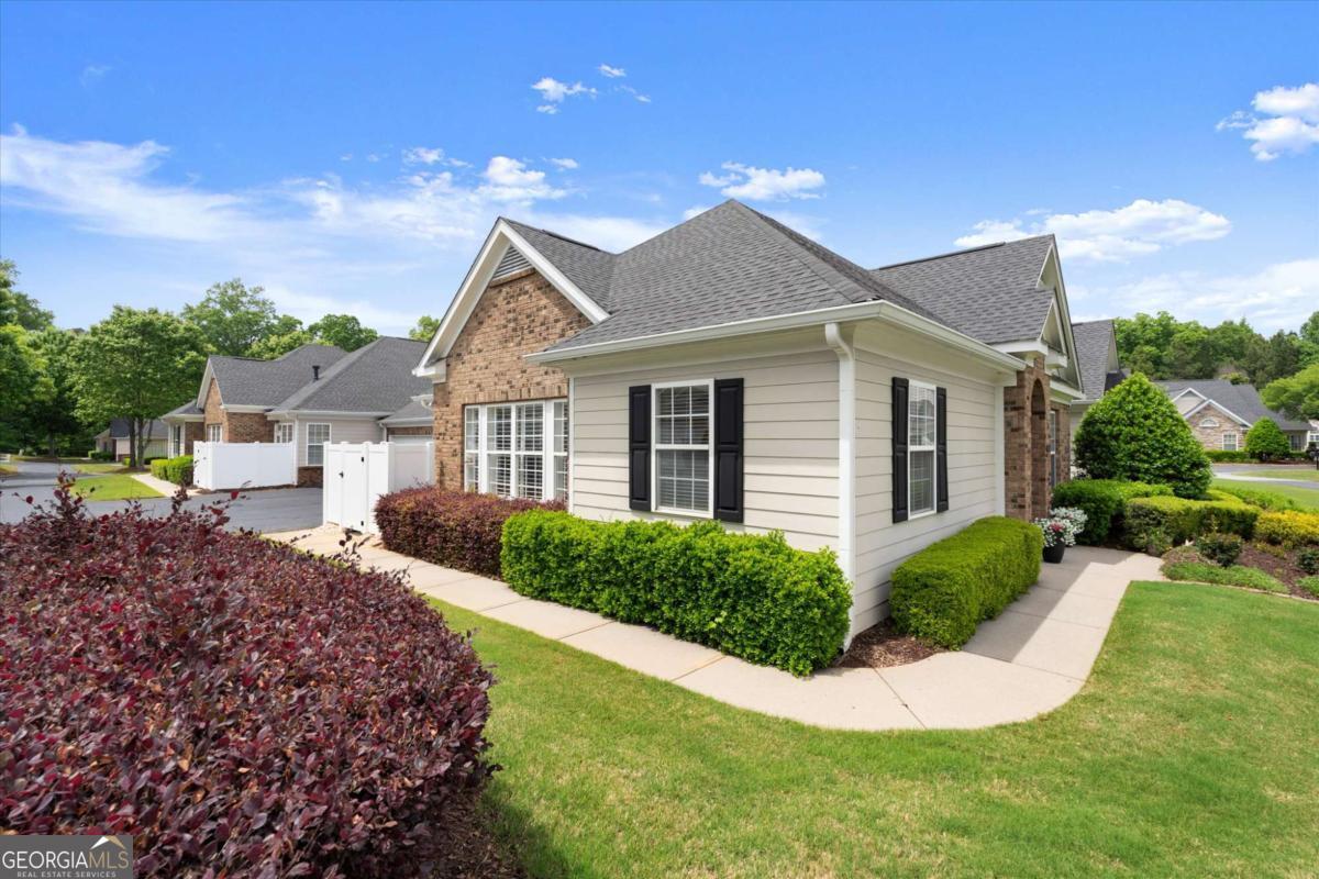 3028 Oakside CIR