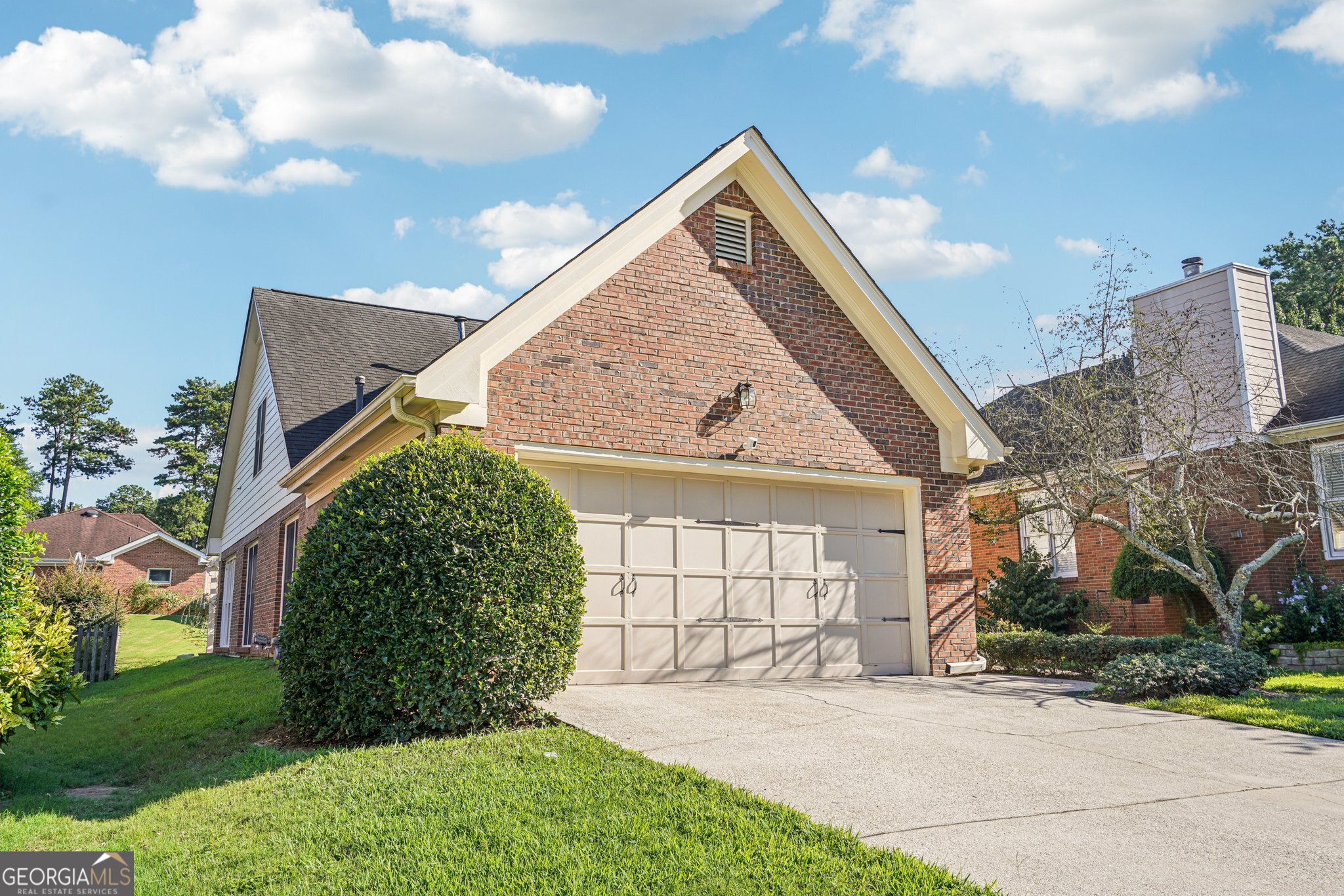 4590 Clipper Bay RD