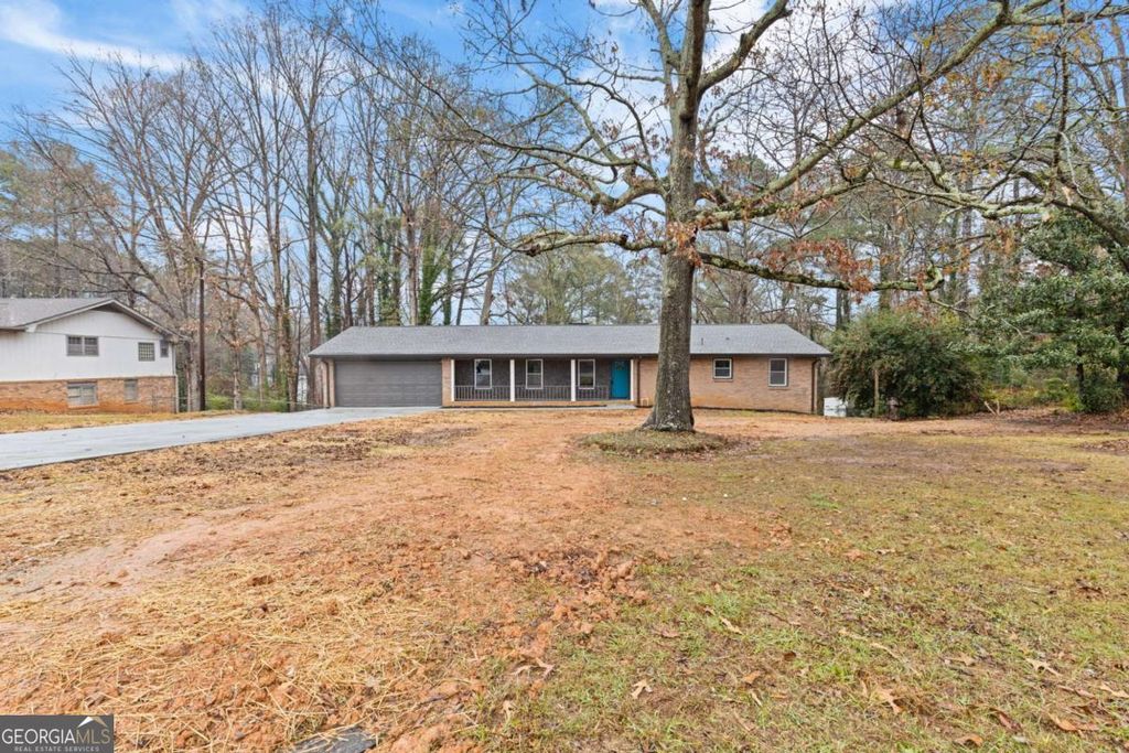 Photo of 2224 Hudson Drive SW, Lilburn, GA 30047 (MLS # 10725402)