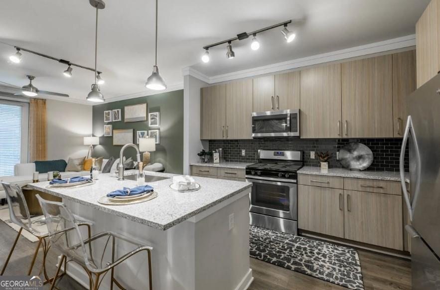 Beer Garden. Located in the Jonquil Plaza Steps from Publix, Specialty Retailers and Restaurants. Less than 2 Miles to Suntrust Park. Half a Mile Walk to Smyrna Market Village. Convenient to I-75, I-20 and I-285. 30 Minute Drive to Hartsfield International Airport.