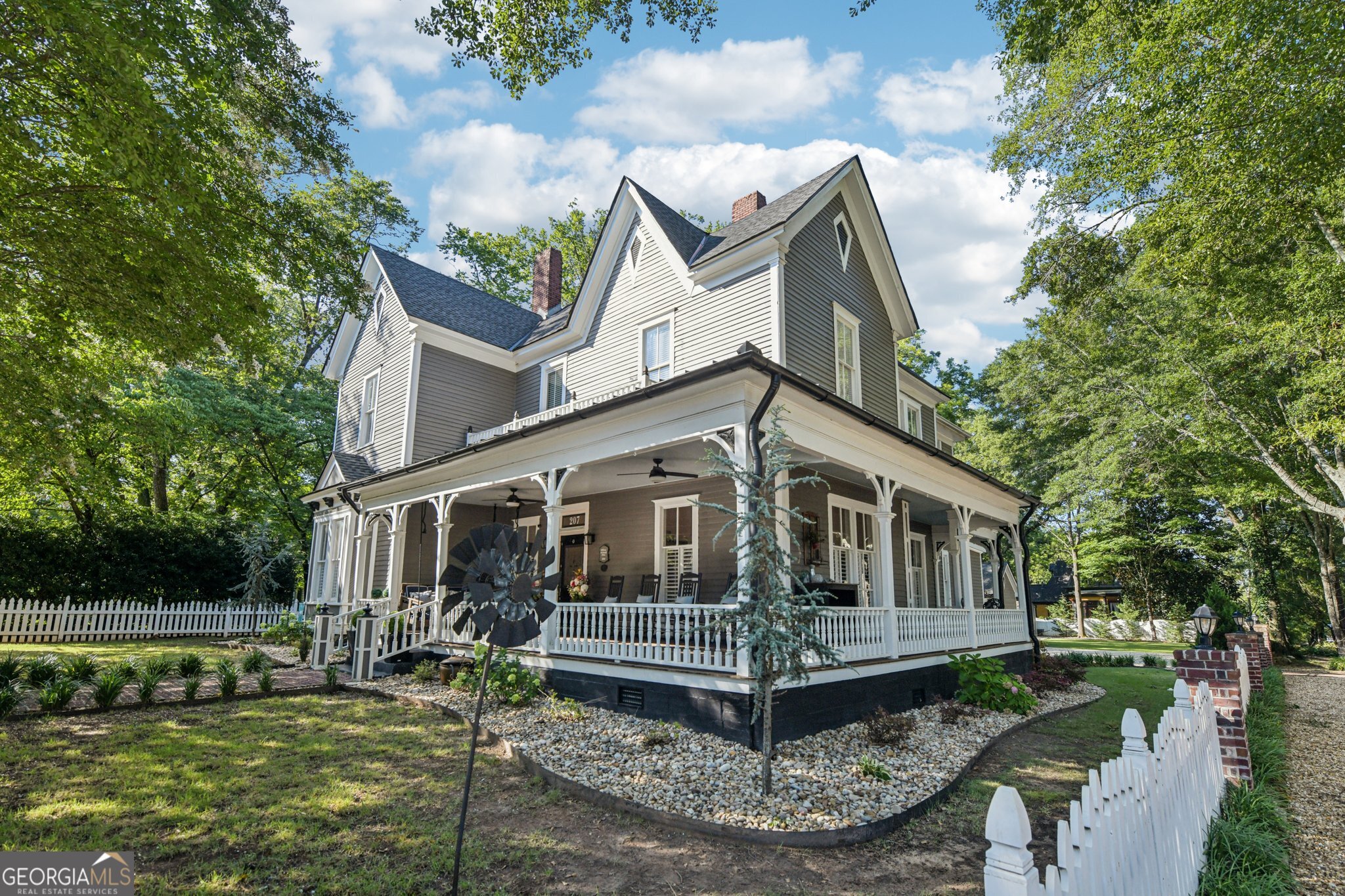 207 E Hightower TRL