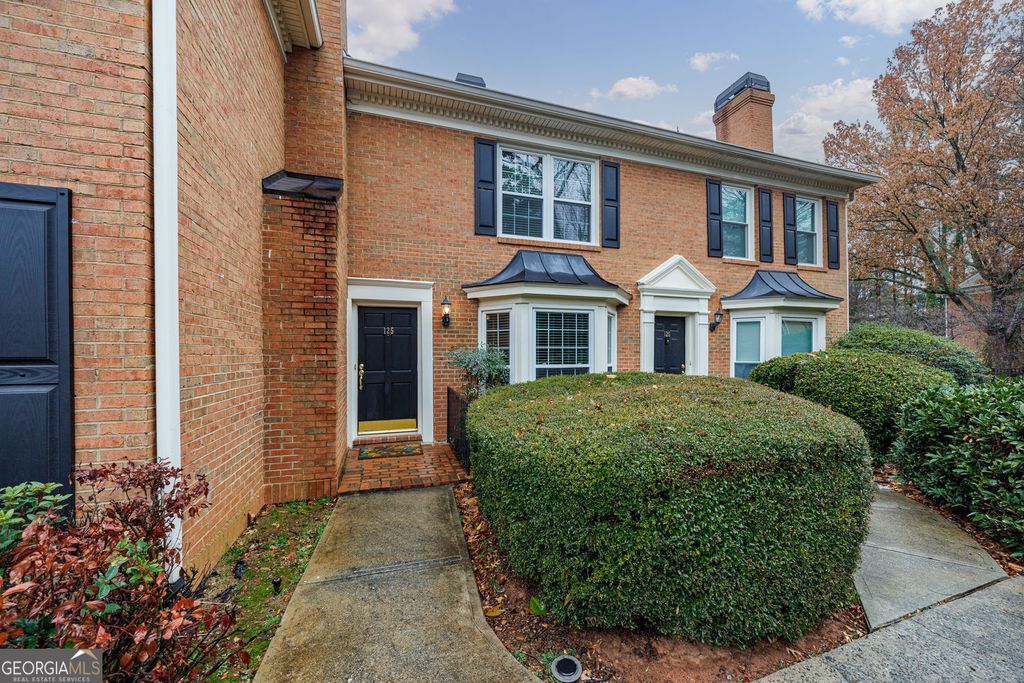 Photo of 125 Mt Vernon Circle, Atlanta, GA 30338 (MLS # 10667179)