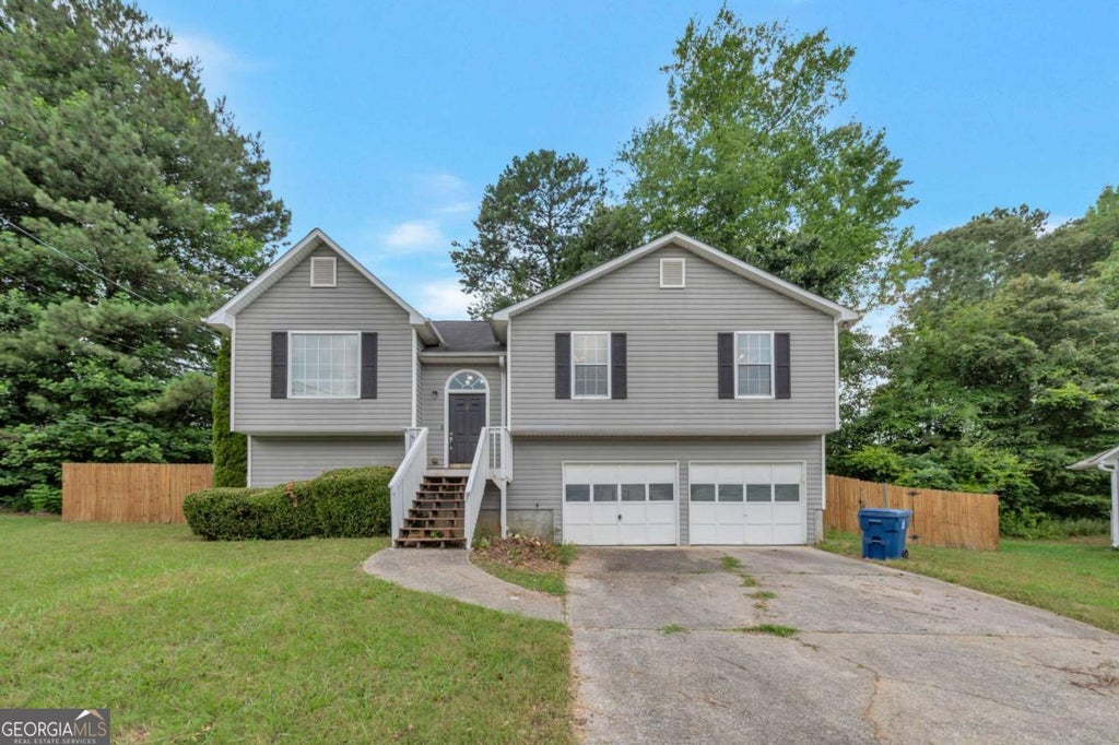 Photo of 422 Ivy Terrace Drive, Dallas, GA 30157 (MLS # 10797368)