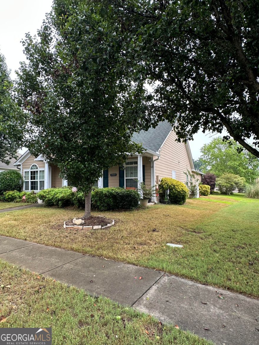 Wonderful Ranch style home in the beautiful swim/tennis community of Monarch Village. Great kitchen with breakfast nook and breakfast bar, Two sided gas log fireplace enhances the Sep. Dining rm., while the other side is open to a warm and inviting living room. Home features 3bedrooms split bedroom plan, retreat to your large master suite with ensuite bath featuring a walk-in shower and separate soaking tub, double vanity and walk-in closet. Home features what could be either a game room/office, and sunroom.  laundry room/ mudroom just off the two car garage.   Enjoy morning coffee or just relaxing on your rocking chair front porch. Easy access to your garage which is entered from the back of the home. Enjoy all the amenities that the Monarch Village community has to offer such as, swimming, tennis, playgrounds, walking trails, lakes, and a clubhouse. Red Oak and Dutchtown schools! All this  just minutes from I-75, the Atlanta Airport, and downtown Atlanta. Call today for your private viewing!