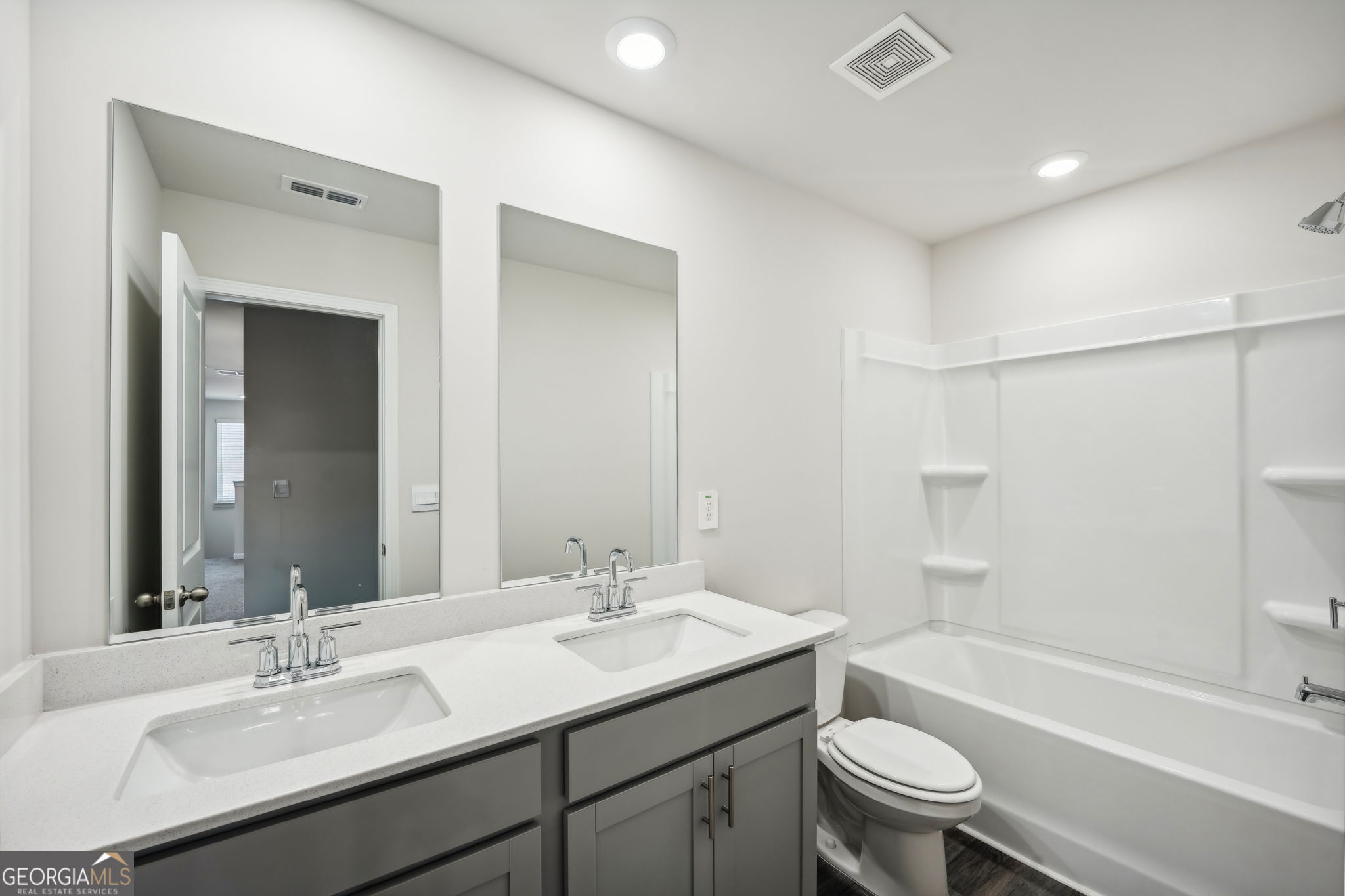 Creekside at Oxford Park - Residential
